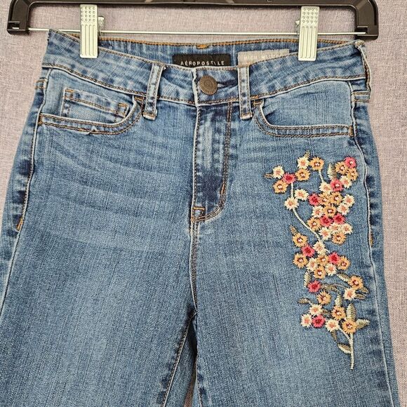 Aeropostale Floral Embroidered Blue Denim Jeans – Boho Y2K Vibe, Size 0 - Picture 4 of 11